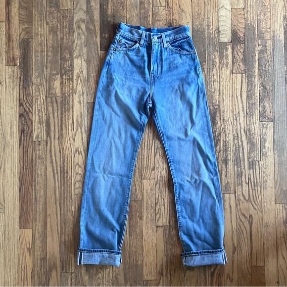 Levi's Women’s 701 Selvedge Denim Jeans 24 - Picture 2 of 10